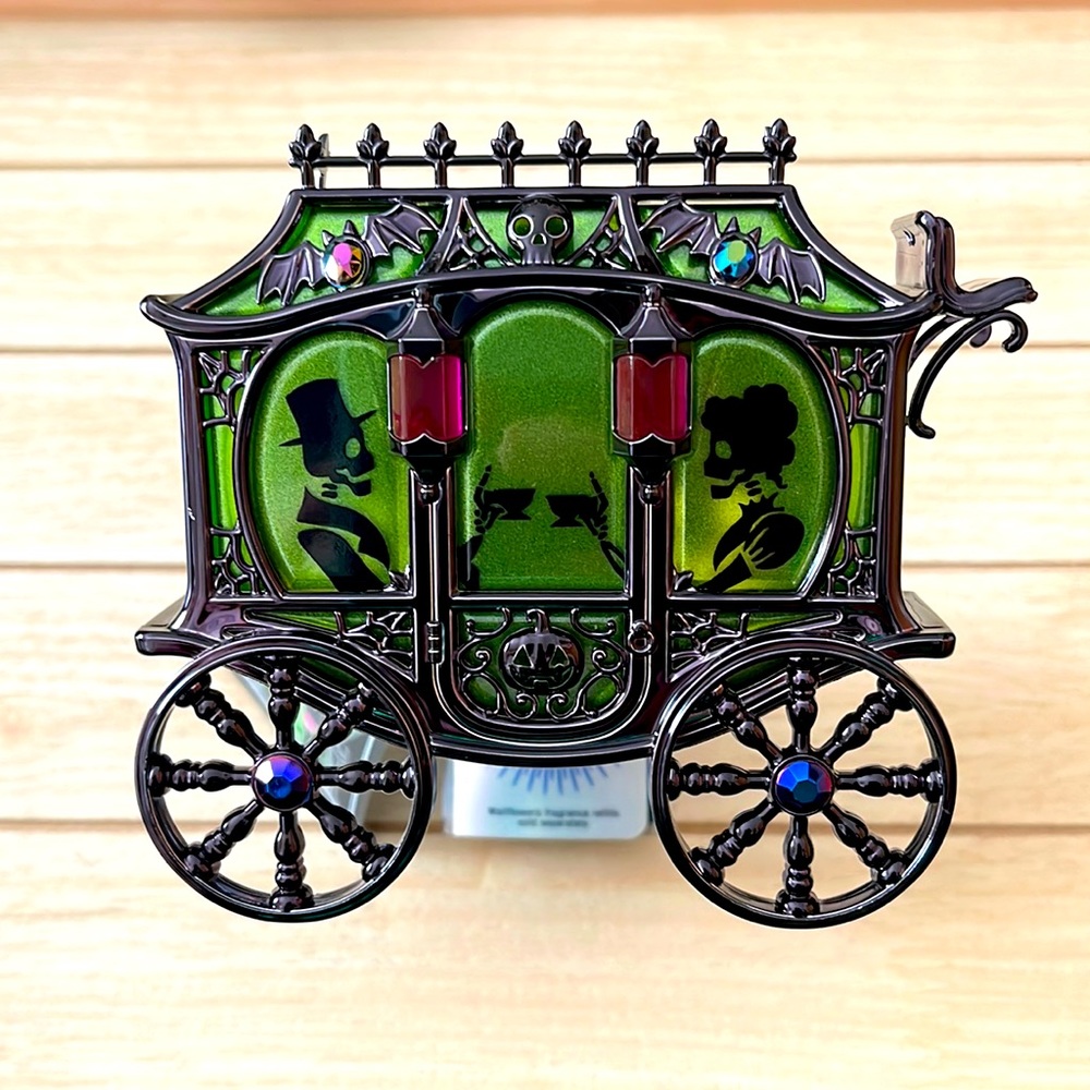 New Creepy Carriage Wallflowers Fragrance Plug Bath & Body Works Halloween